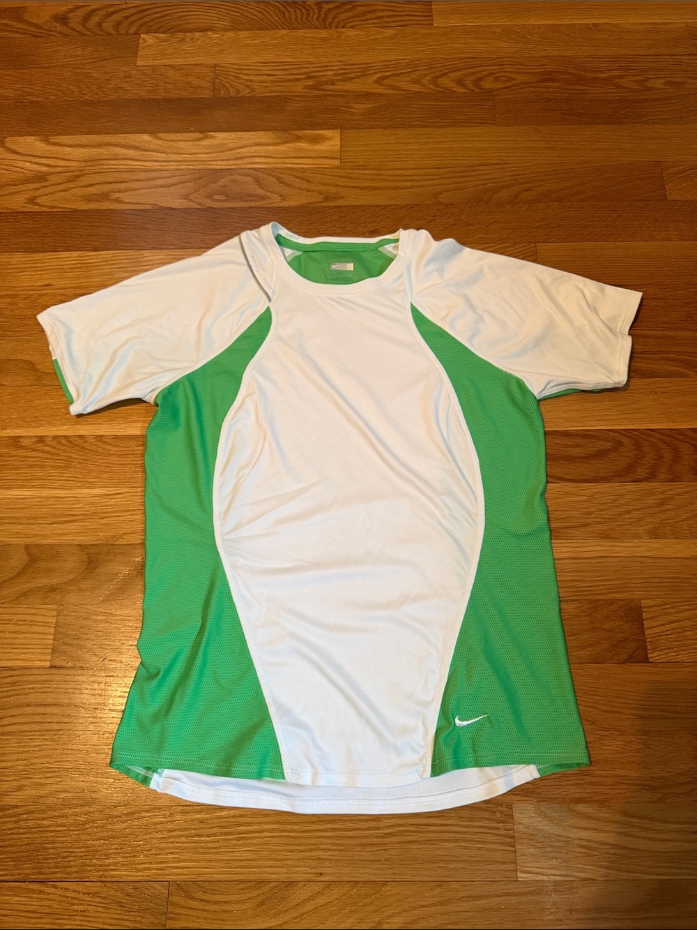 Nike women’s White and Green Performance top
